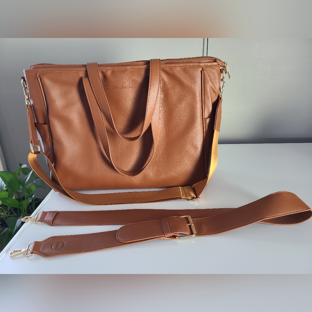 Modern+Chic Signature Tote - Camel Brown